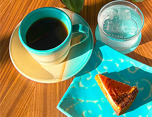 cafe & gallery aura hayama